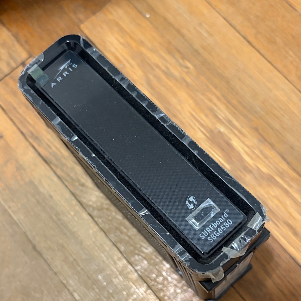 ARRIS Black SURFboard SB6180 Modem